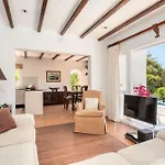 Delfin Villa Sant Lluís