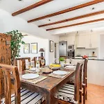 Delfin Villa Sant Lluis